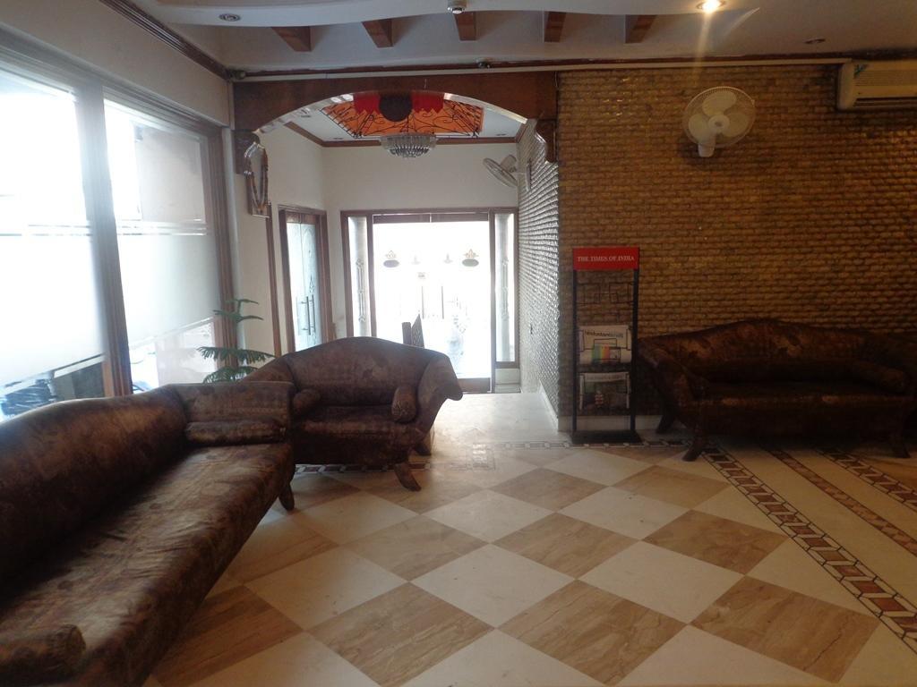 Metro City Delhi  Bagian luar foto